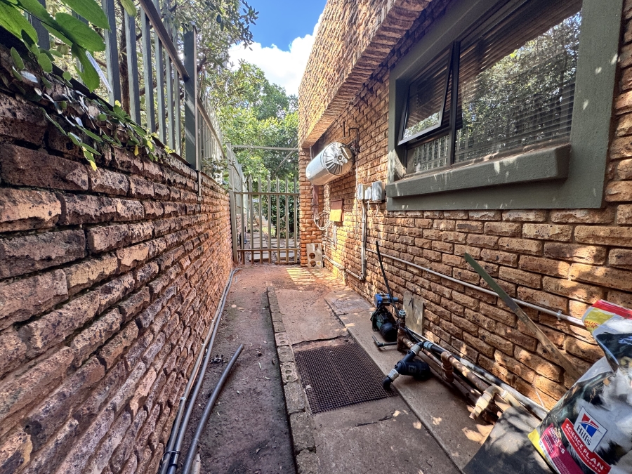 4 Bedroom Property for Sale in Wilkoppies North West